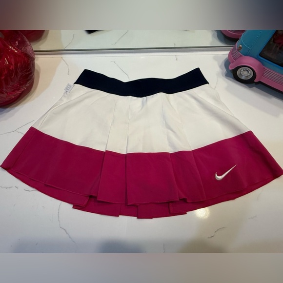 Nike Pink and White Skirt for Active Style - Picture 1 of 12